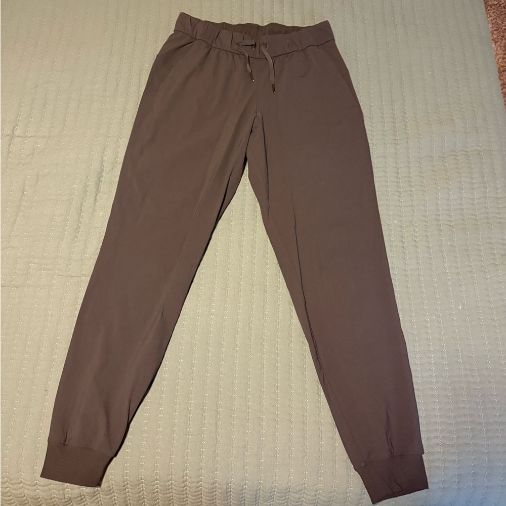 Lululemon Women’s Gray Jogger Pants
